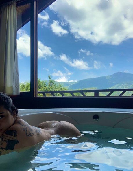 Yasmim Prado ヌードスター 画像