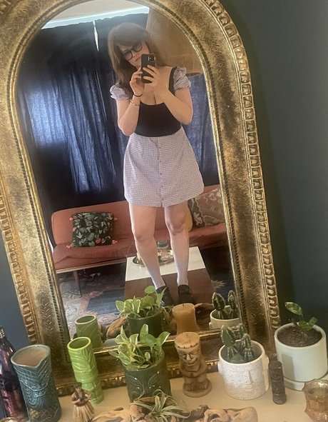 Allie Goertz かわいいスター 写真