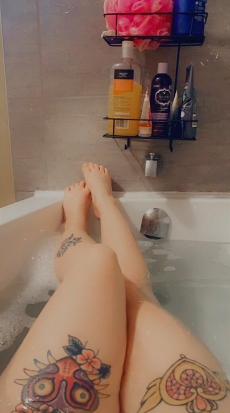 ランジェリーヌードオンリーファンズ エロ 写真