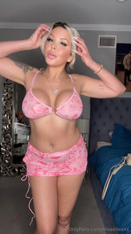 戦利品オンリーファンズ セクシーヌード 写真