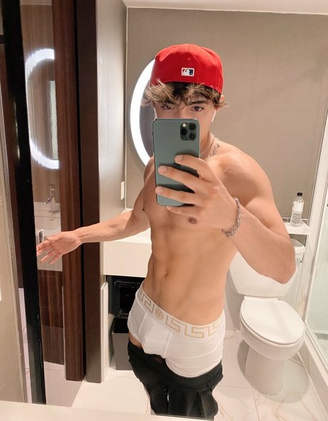 金髪の小人オンリーファンズ ヌード ギャラリー