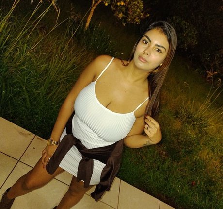 Evelim Alves 完璧なスター アーカイブ