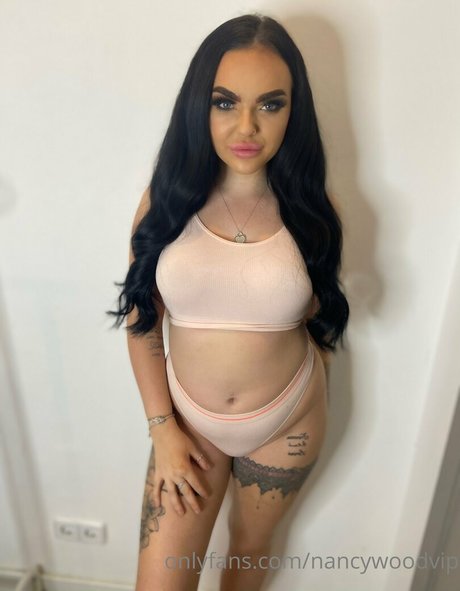 巨乳熟女オンリーファンズ パーフェクト 写真