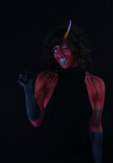 巨乳ランジェリーオンリーファンズ セクシーヌード 画像