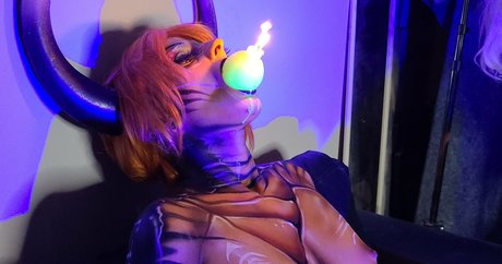 切断者オンリーファンズ アートポルノ 写真