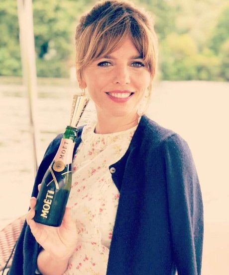 Ophelia Lovibond ポルノスター 写真
