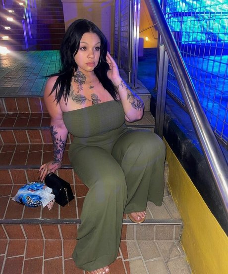 Krisssss__x ポルノスター エロティック 画像