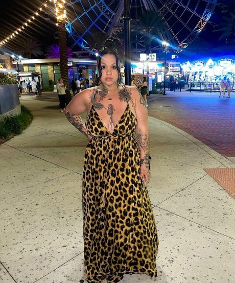 Krisssss__x アートスター ギャラリー