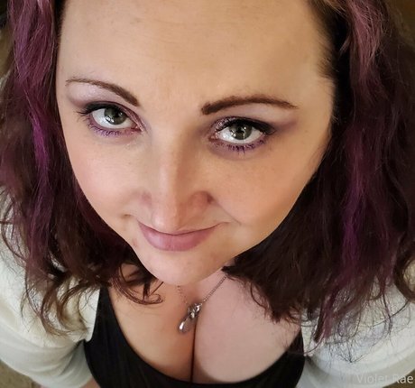 セクシーなブルネットのオンリーファンズ ポルノ 写真