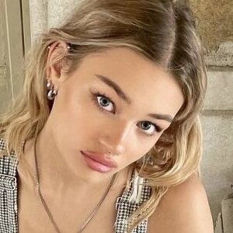 Sweetfairyx ホットなポルノスター 画像