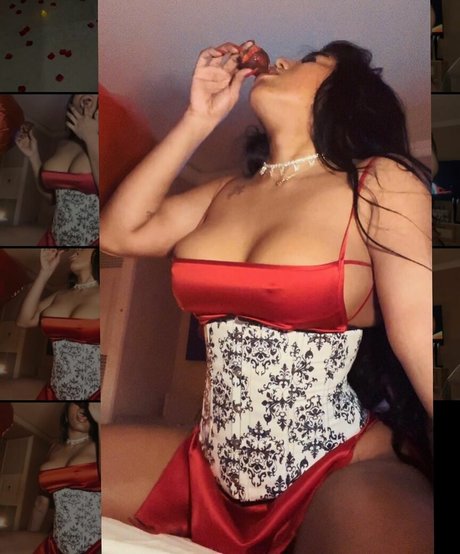 アナルxxx オンリーファンズ エロチック 写真