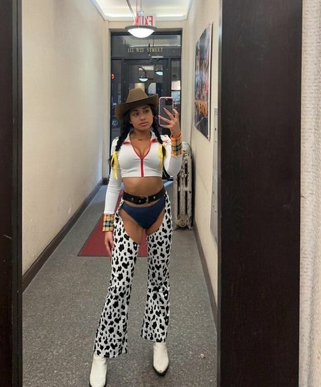 Emma Regala 素敵なモデル 写真