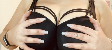 曲線美のxxx オンリーファンズ エロ 写真