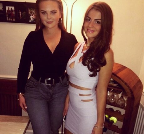 Lauren Fardon 女優 ギャラリー