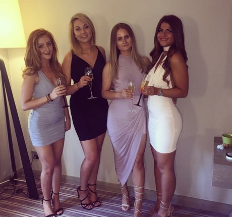 Lauren Fardon アダルトモデル 画像