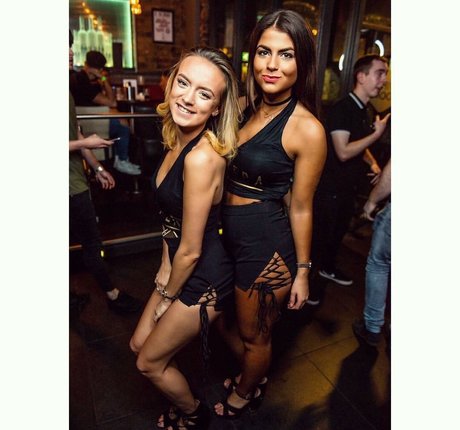 ポルノオンリーファンズ ホットポルノ 写真