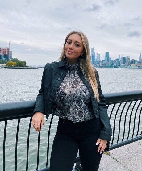 Sabrina Romana HDモデル アーカイブ