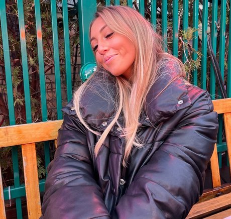 Sabrina Romana ホットモデル 写真