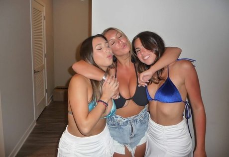 Sabrina Romana ポルノスター 高品質 アーカイブ