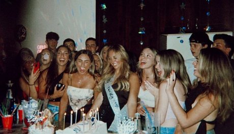 Sabrina Romana 裸の女優 ギャラリー