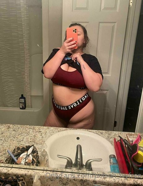 poison ivyfree スター ヌード 画像