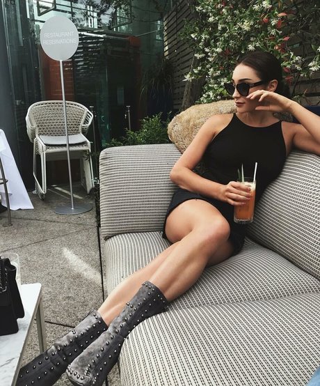 Coco Lodge アダルト女優 アーカイブ