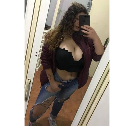 Ashley Alves 独占スター 画像