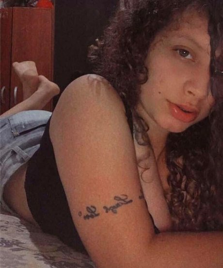 Ashley Alves エロティックなモデル 画像