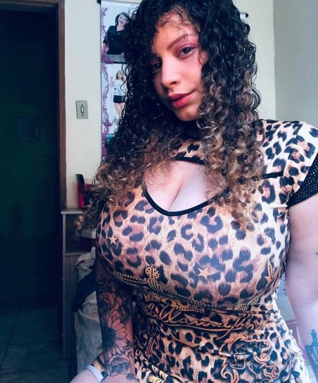 Ashley Alves ホット女優 画像