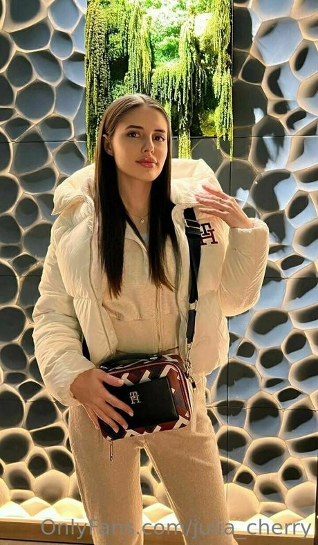 熟女の手コキオンリーファンズ 無料ヌード 写真