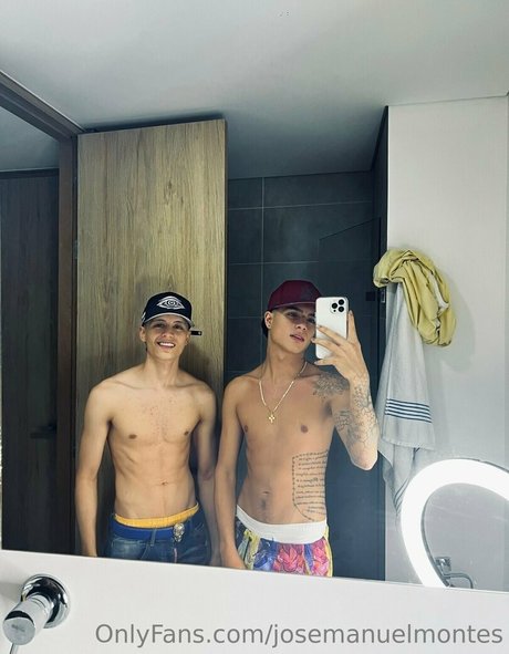 足の動画 オンリーファンズ セクシーヌード 画像