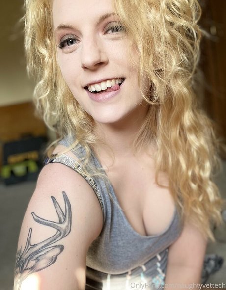 naughtyvettech エロティックなスター 画像