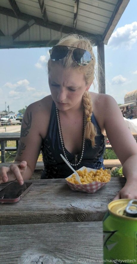 naughtyvettech 高品質モデル 画像