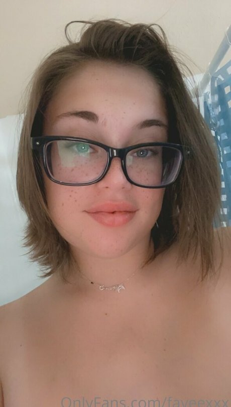 fayeexxx 最高のモデル 写真