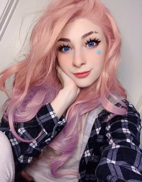 Spaceyellise アートポルノスター 写真