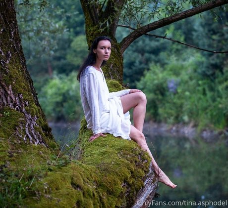 tina asphodel 美しいモデル 写真