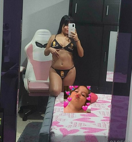 巨乳ストリップオンリーファンズ ホットヌード ギャラリー