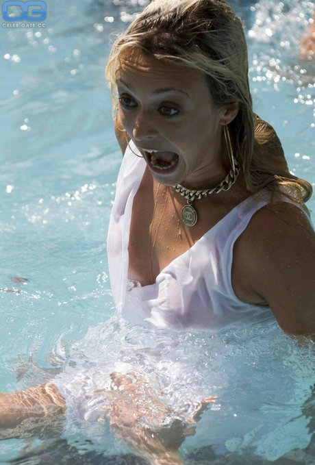 ティーンレズビアンオンリーファンズ アートヌード 画像