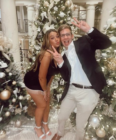 Grace H ヌードのポルノスター 写真