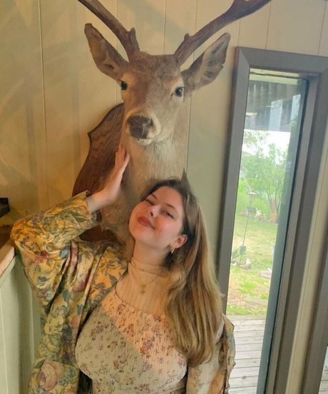 フェラチオ ティーン オンリーファンズ エロチック 写真