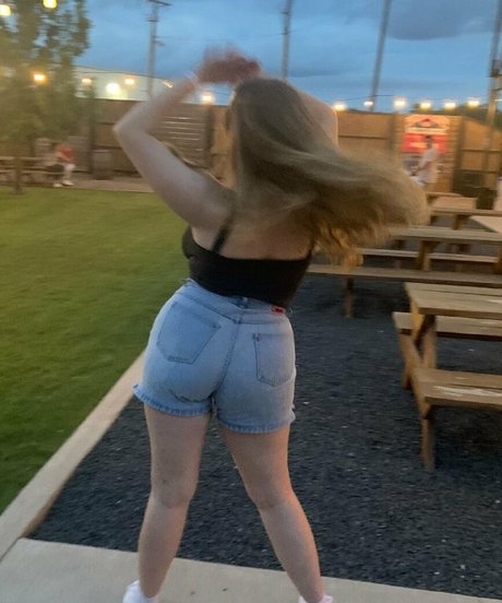 アマチュアペッギングオンリーファンズ 無料 写真