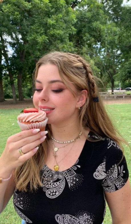 Ruby P ポルノスター 画像