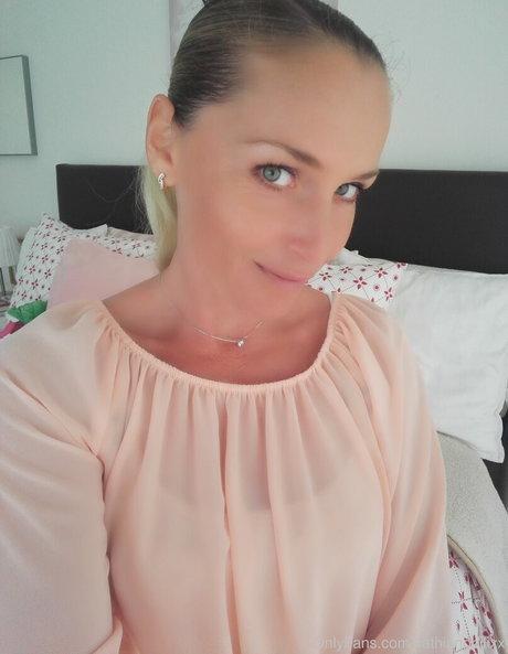 黒檀の指入れオンリーファンズ 無料 写真