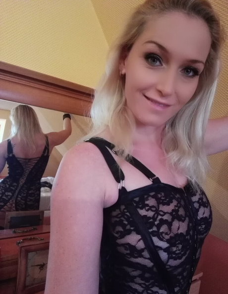 クソ野郎オンリーファンズ 美しい裸 ギャラリー