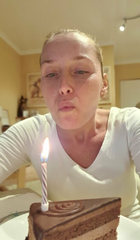 アマチュアブロンドオンリーファンズ セックス 画像