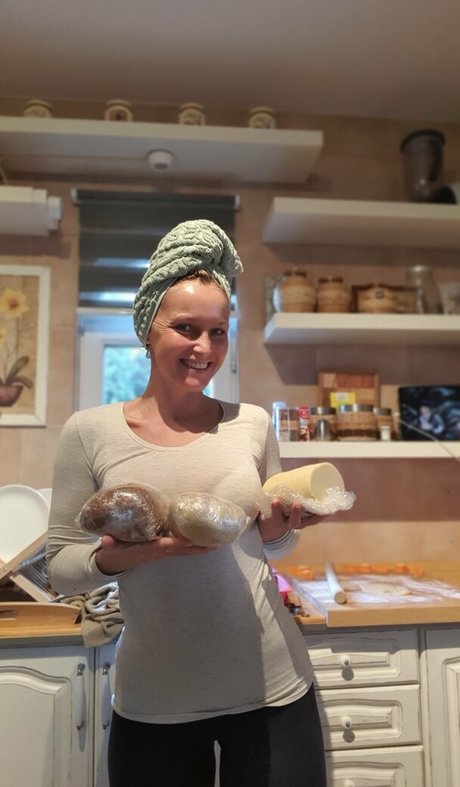 熟女のおっぱいオンリーファンズ ポルノ 写真