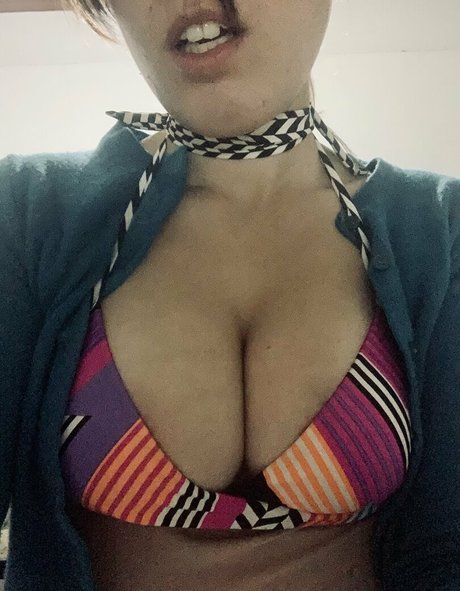 lolitakiwis ホット女優 画像