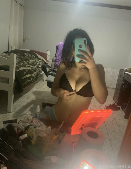 lolitakiwis スター ヌード ギャラリー