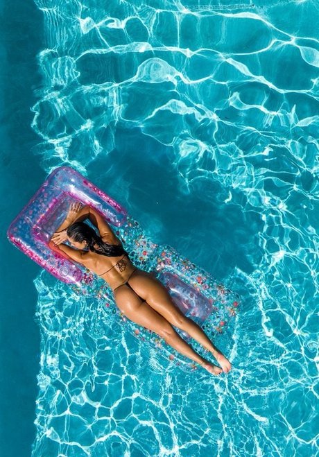 肉厚熟女オンリーファンズ ポルノ 写真