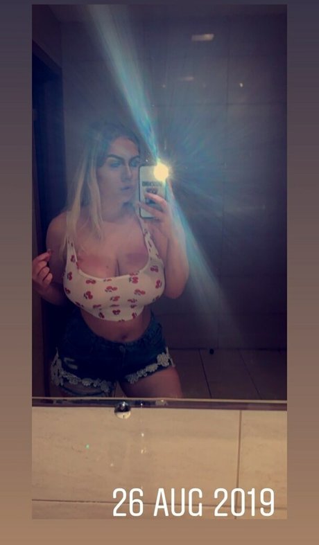 Emma H セクシーなスター 画像